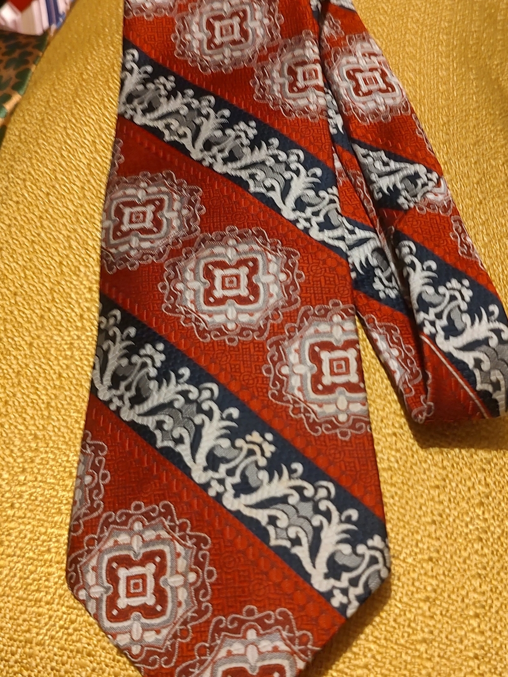 Vintage Wembley Red and Navy Medallion Tie